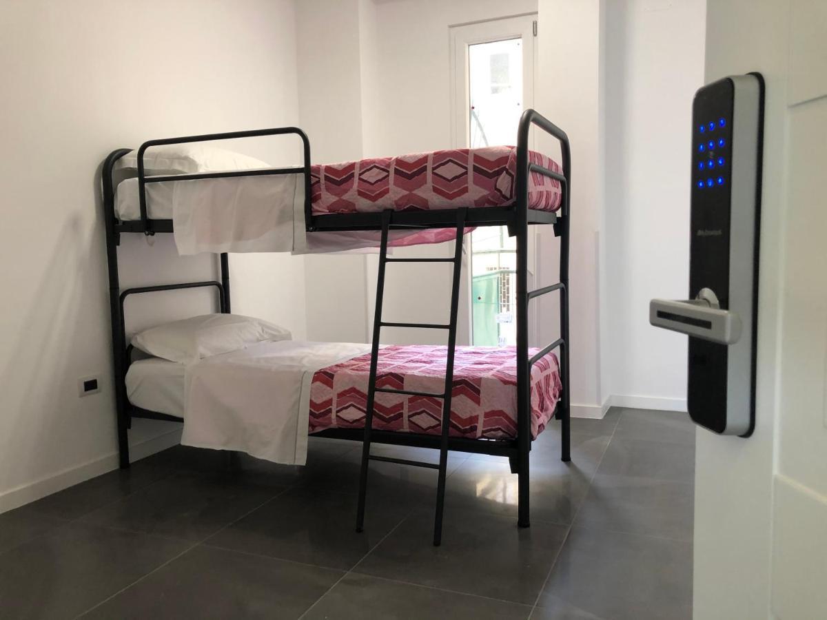 Floor Rentrooms Napoli
